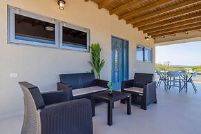 Magical Oasis 6BR w Large Pool Gazebo Views