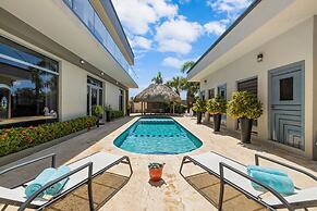 Magical Oasis 6BR w Large Pool Gazebo Views