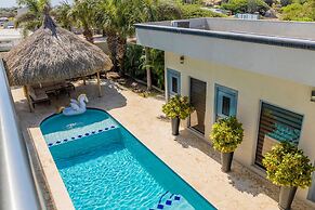 Magical Oasis 6BR w Large Pool Gazebo Views