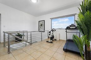 Magical Oasis 6BR w Large Pool Gazebo Views