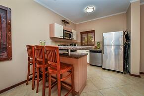 Gated Community 2br3ba Gold Coast Pools GYM