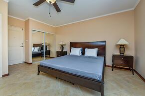 Gated Community 2br3ba Gold Coast Pools GYM