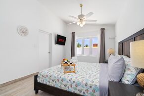 4br4ba w Private Pool Walking Distance to Ritz