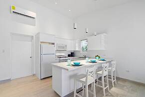 4br4ba w Private Pool Walking Distance to Ritz