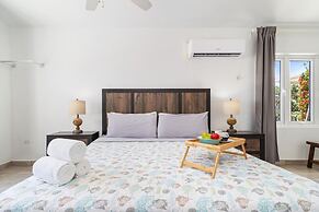 4br4ba w Private Pool Walking Distance to Ritz