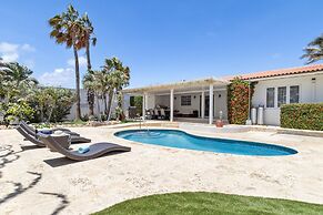 4br4ba w Private Pool Walking Distance to Ritz