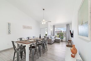 4br4ba w Private Pool Walking Distance to Ritz