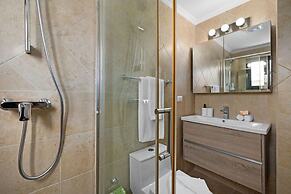 Upscale Gated Community Oasis Close to the Beach