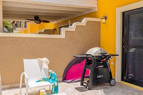 Upscale Gated Community Oasis Close to the Beach