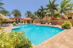 Upscale Gated Community Oasis Close to the Beach