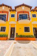 Upscale Gated Community Oasis Close to the Beach