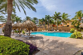 Upscale Gated Community Oasis Close to the Beach