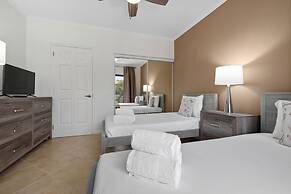 Upscale Gated Community Oasis Close to the Beach