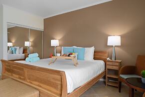 Upscale Gated Community Oasis Close to the Beach