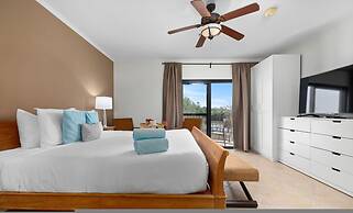 Upscale Gated Community Oasis Close to the Beach