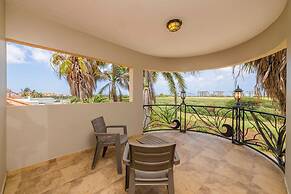 Amazing 4br4ba Villa w Pool Birdsanctuary Views