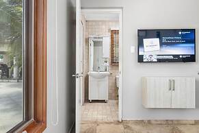 Amazing 4br4ba Villa w Pool Birdsanctuary Views