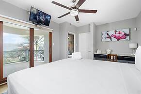 Amazing 4br4ba Villa w Pool Birdsanctuary Views