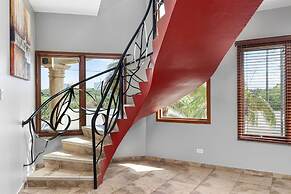 Amazing 4br4ba Villa w Pool Birdsanctuary Views