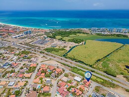 Amazing 4br4ba Villa w Pool Birdsanctuary Views