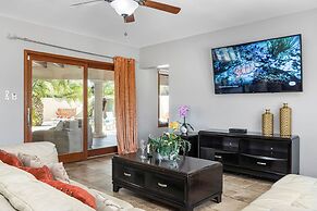 Amazing 4br4ba Villa w Pool Birdsanctuary Views