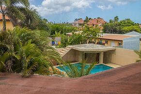 Amazing 4br4ba Villa w Pool Birdsanctuary Views