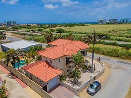 Amazing 4br4ba Villa w Pool Birdsanctuary Views