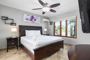 Amazing 4br4ba Villa w Pool Birdsanctuary Views