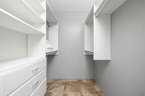 Amazing 4br4ba Villa w Pool Birdsanctuary Views