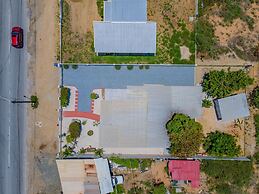 Lovely 3br2ba w Wifi Parking in Central Location