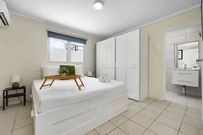 Lovely 3br2ba w Wifi Parking in Central Location