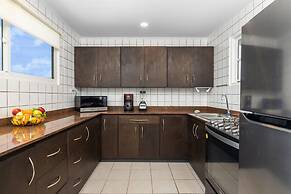 Lovely 3br2ba w Wifi Parking in Central Location