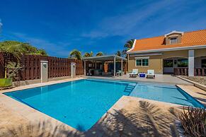 Nature Private Pool Gazebo Outdoor Dining