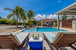 Nature Private Pool Gazebo Outdoor Dining