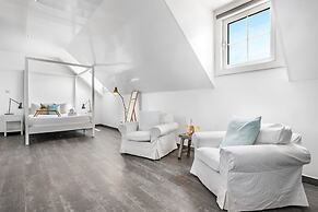 Nature Private Pool Gazebo Outdoor Dining