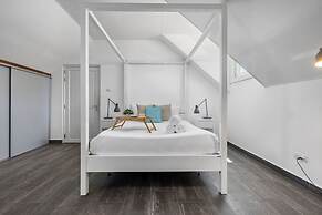 Nature Private Pool Gazebo Outdoor Dining