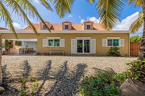 Nature Private Pool Gazebo Outdoor Dining