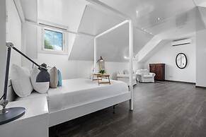 Nature Private Pool Gazebo Outdoor Dining