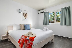 Nature Private Pool Gazebo Outdoor Dining