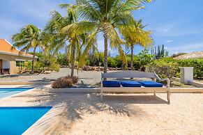Nature Private Pool Gazebo Outdoor Dining