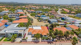 High-end Pool Getaway Upscale 5 Location BBQ