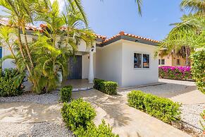 High-end Pool Getaway Upscale 5 Location BBQ