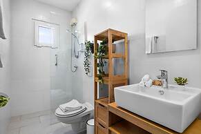 NEW 1BR Apartment Private Pool