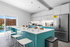 4BR 3BA Newly Built w Private Pool 5 min 2 Beach