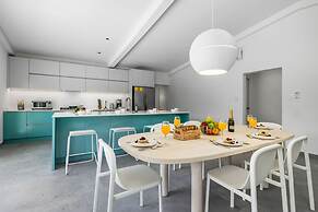 4BR 3BA Newly Built w Private Pool 5 min 2 Beach