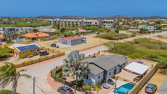 3br2ba Great Location Private Pool Amenities