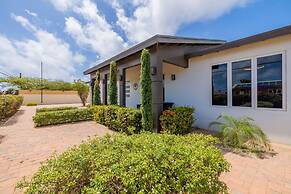 3br2ba Great Location Private Pool Amenities