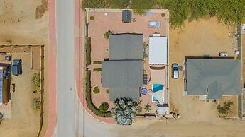 3br2ba Great Location Private Pool Amenities