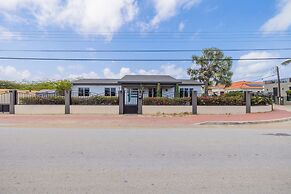 3br2ba Great Location Private Pool Amenities