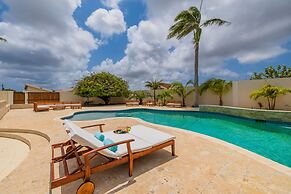 Charming Cunucu Home Pvt Pool Outdoor Kitchen